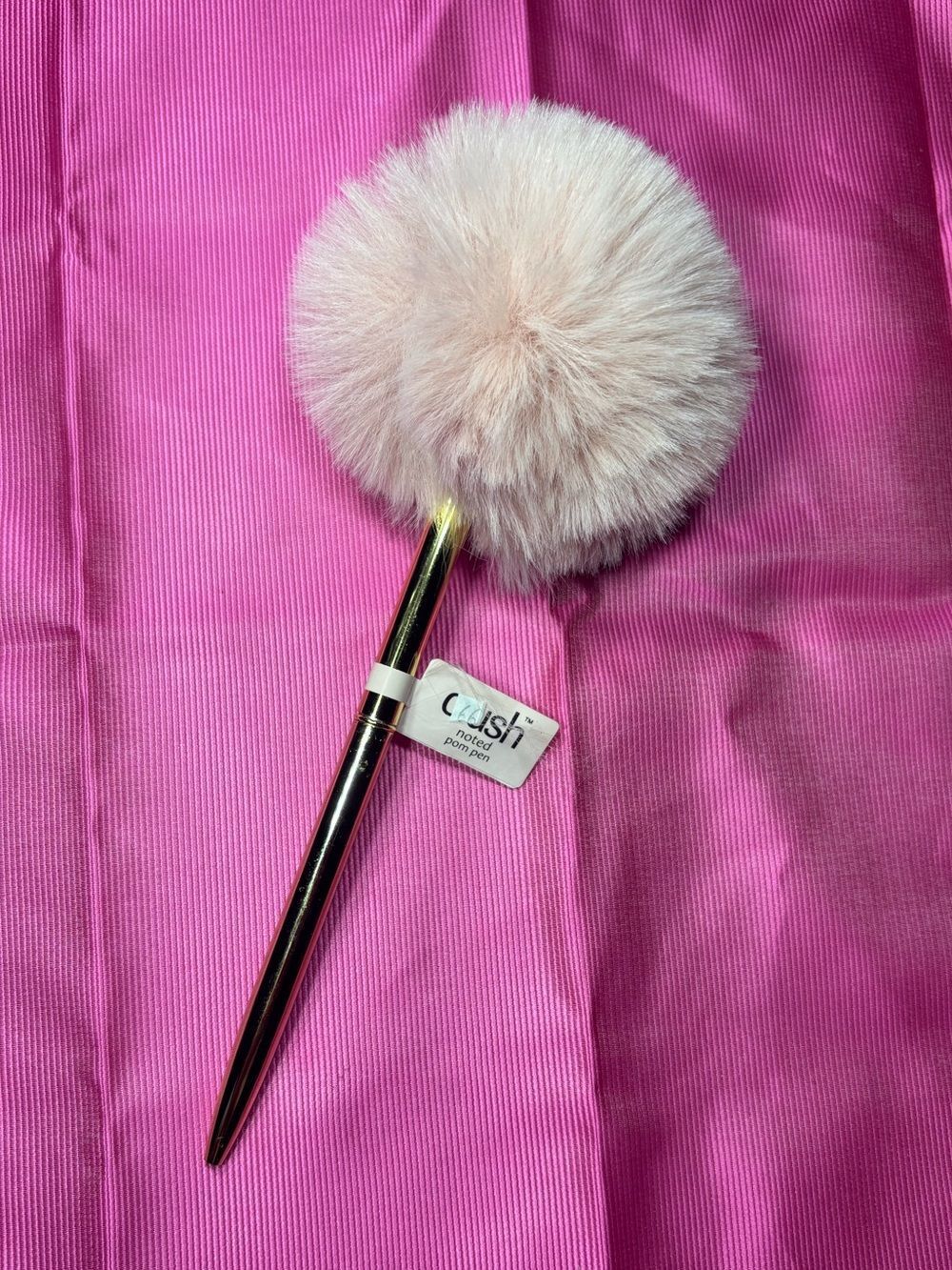 New Fluffy Pom Pom Pen in Blush Pink
